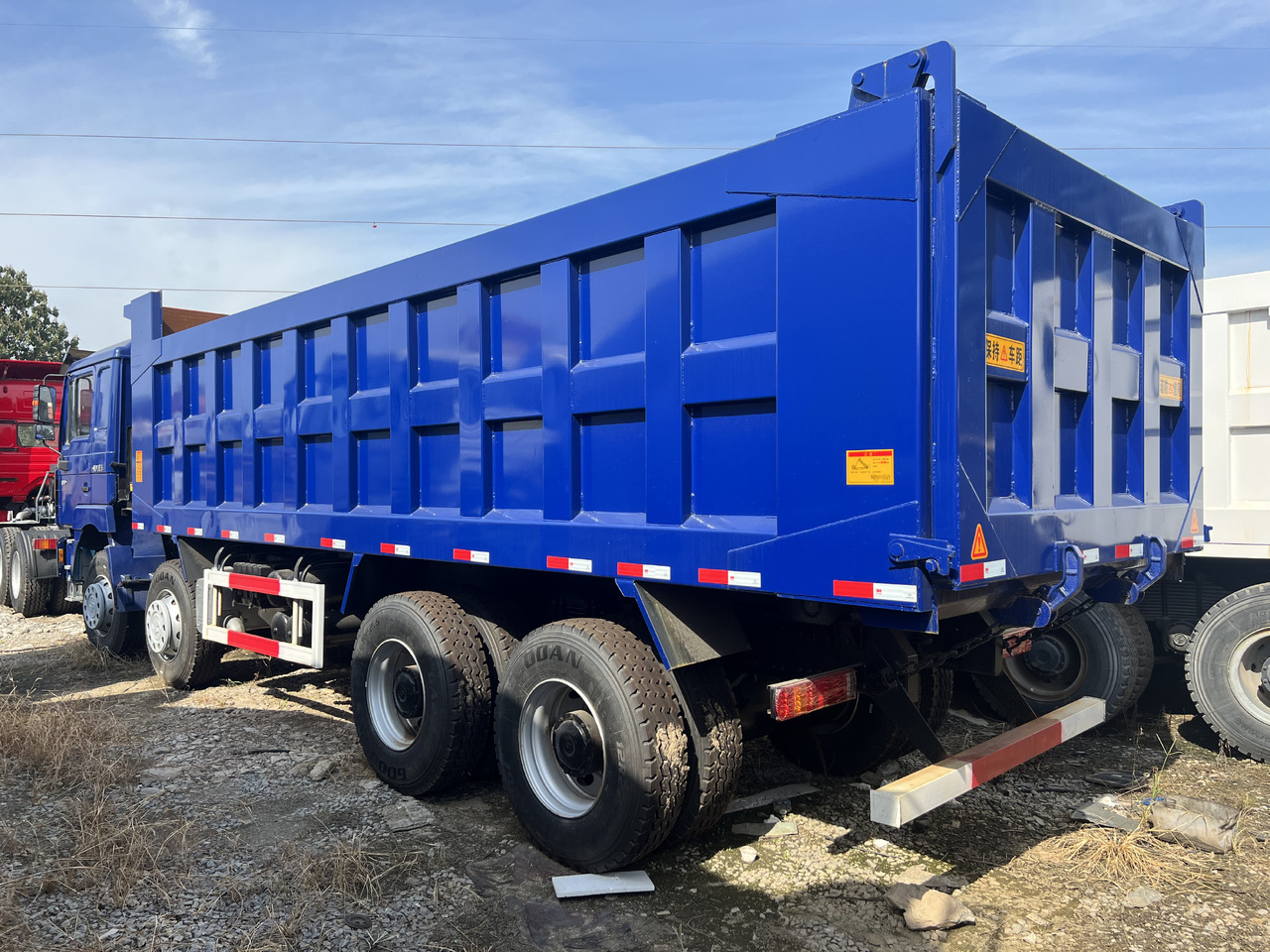 قلابات Shacman F3000 8x4: صور 6