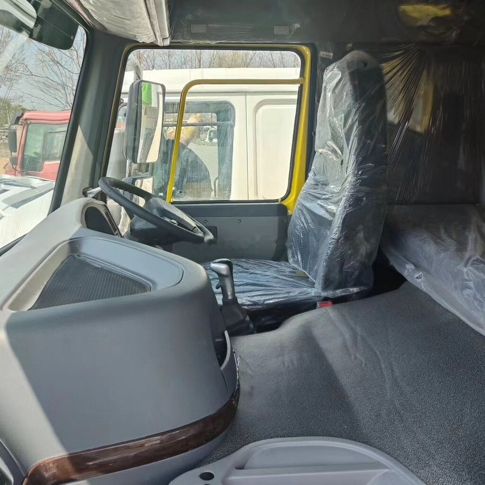 Sinotruk Howo 6*4 Right hand drive - قلابات: صور 4 Sinotruk Howo 6*4 Right hand drive - قلابات: صور 4