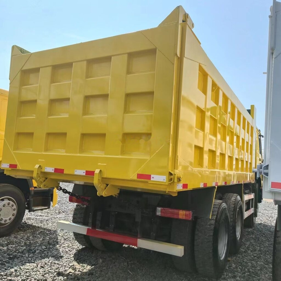 Sinotruk Howo 6*4 Right hand drive - قلابات: صور 3 Sinotruk Howo 6*4 Right hand drive - قلابات: صور 3