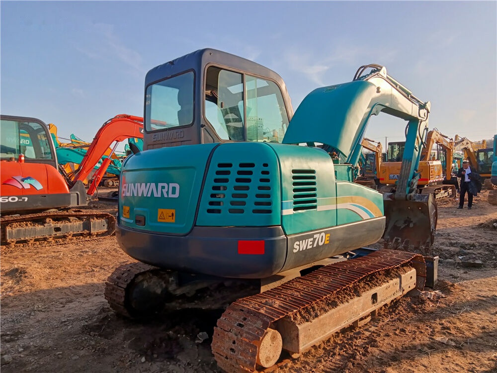 Sunward SWE70E - حفارة مصغرة: صور 1 Sunward SWE70E - حفارة مصغرة: صور 1