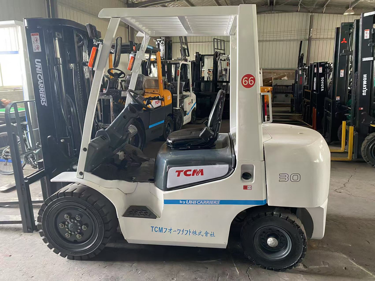 TCM FD30T3C - رافعة شوكية ديزل: صور 1 TCM FD30T3C - رافعة شوكية ديزل: صور 1