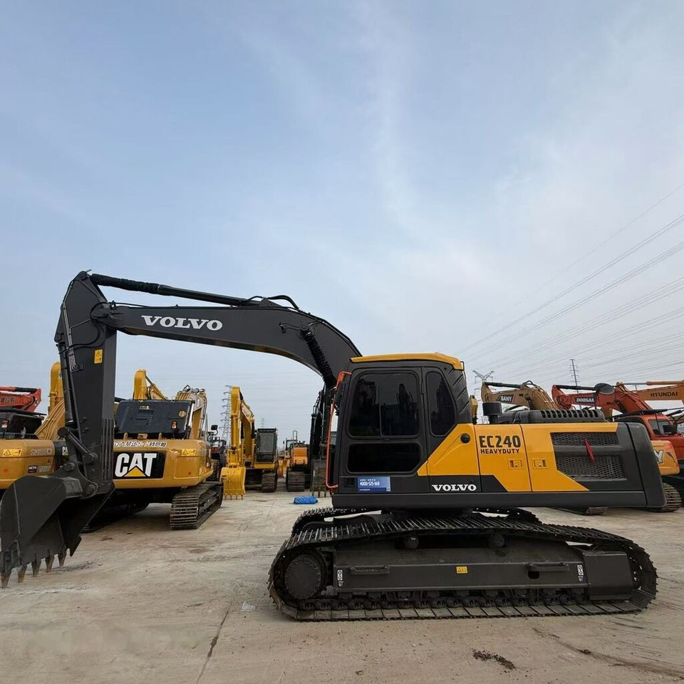 Volvo EC240 - حفارات زحافة: صور 3 Volvo EC240 - حفارات زحافة: صور 3