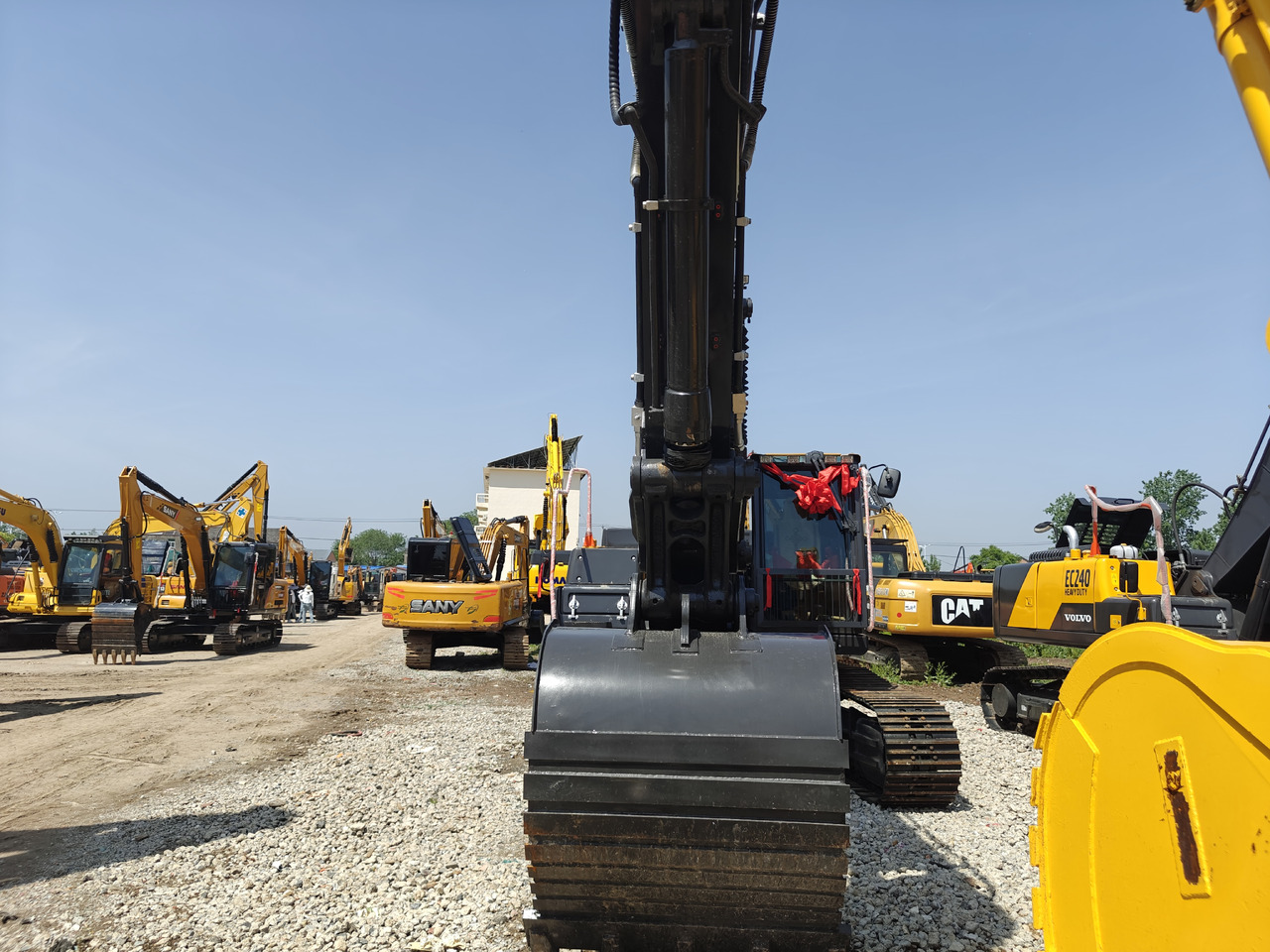 Volvo EC300DL - حفارات زحافة: صور 3 Volvo EC300DL - حفارات زحافة: صور 3