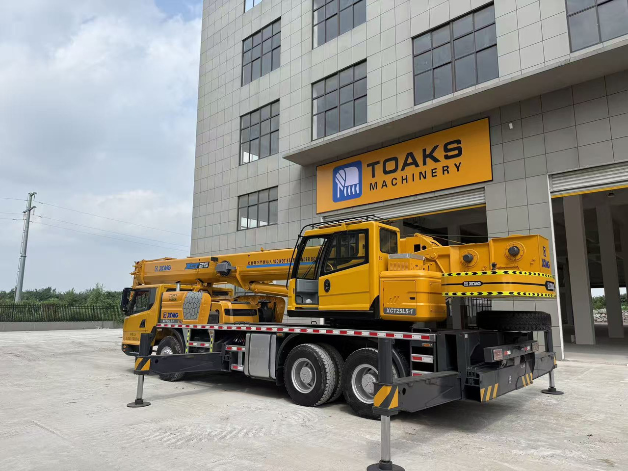 XCMG XCT25L5 - شاحنة كرين: صور 5 XCMG XCT25L5 - شاحنة كرين: صور 5