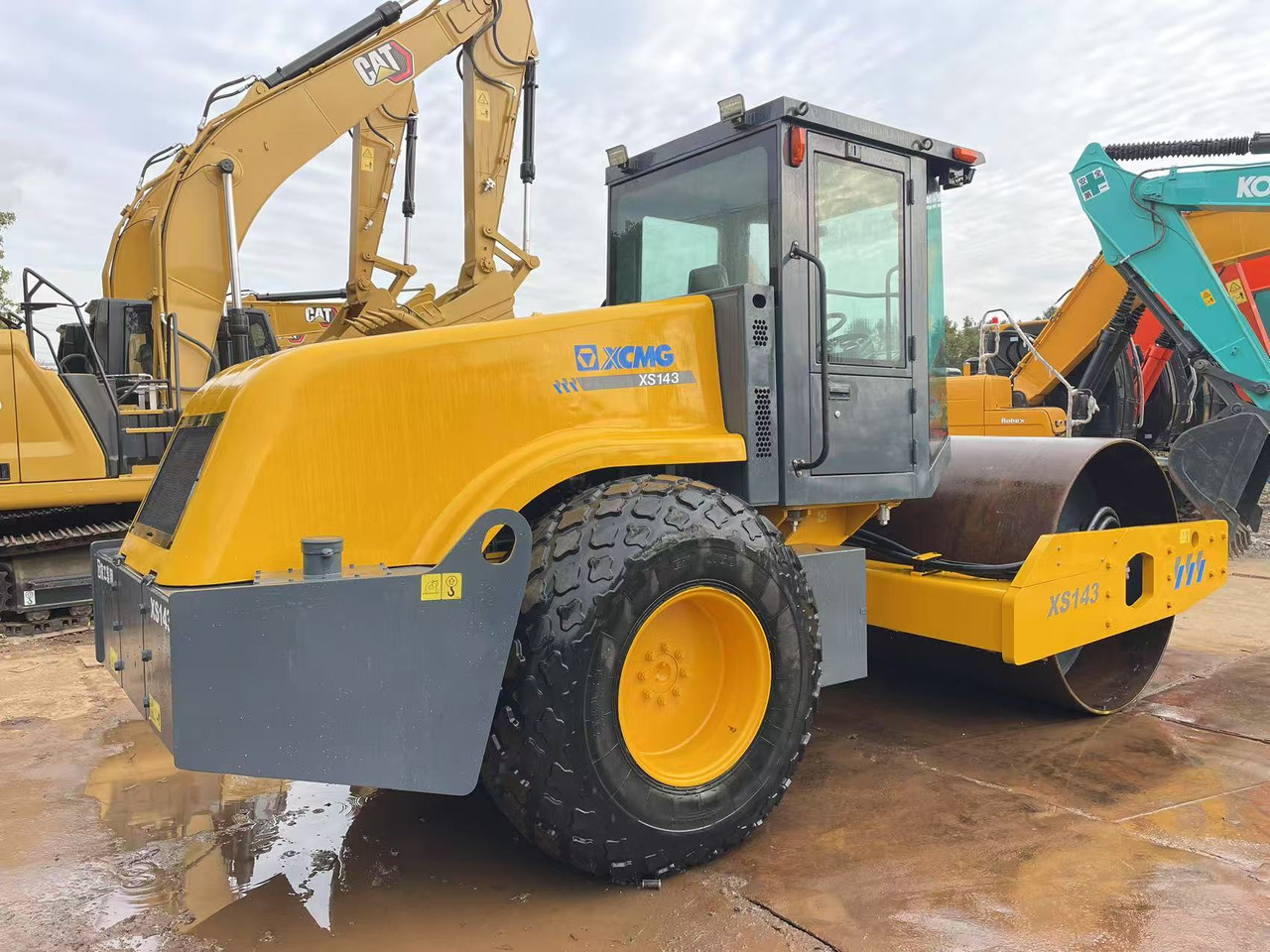 XCMG XS143 - مدماج: صور 4 XCMG XS143 - مدماج: صور 4