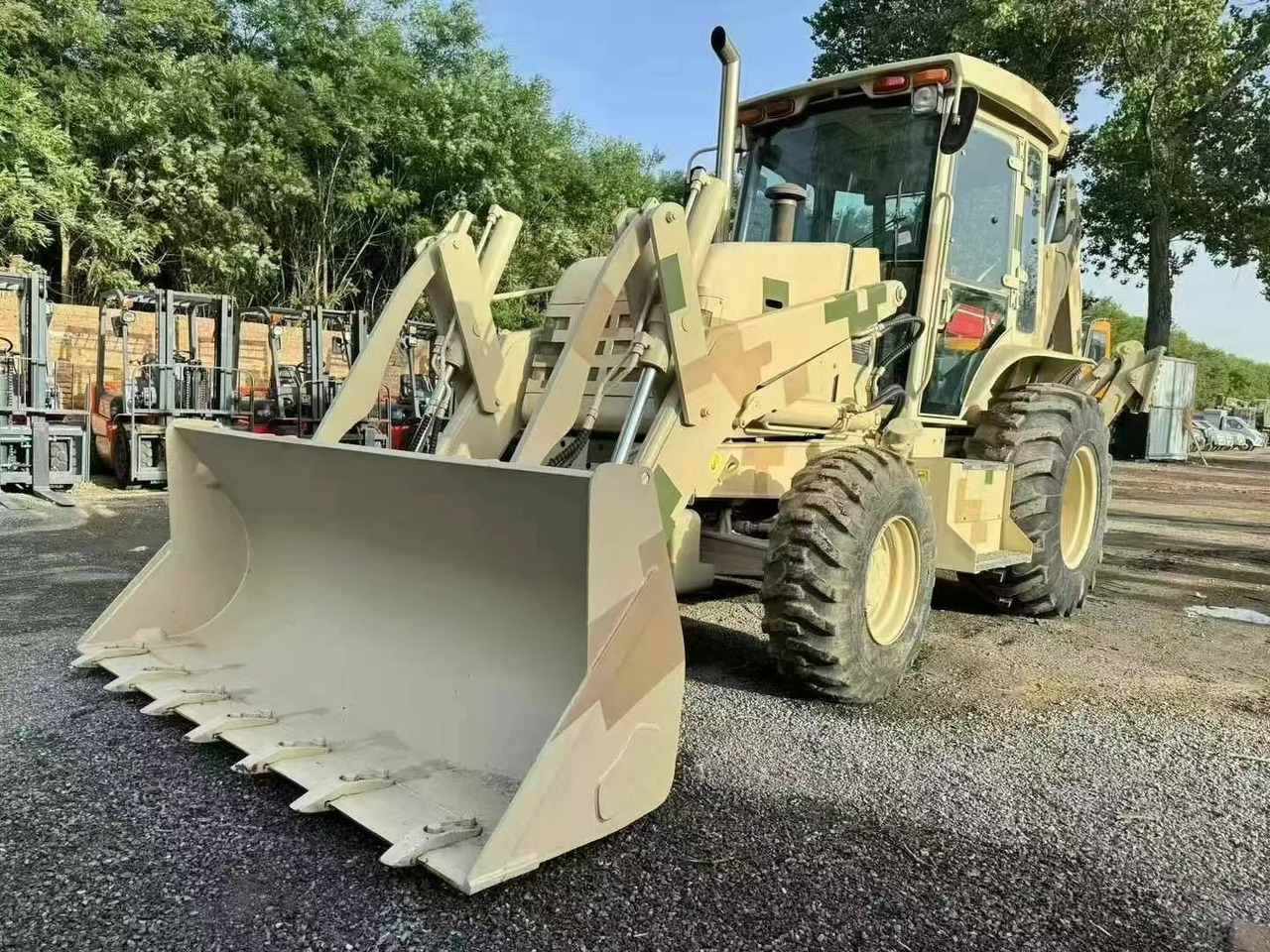 XCMG XT870K - حفار متعدد الاستخدام: صور 1 XCMG XT870K - حفار متعدد الاستخدام: صور 1