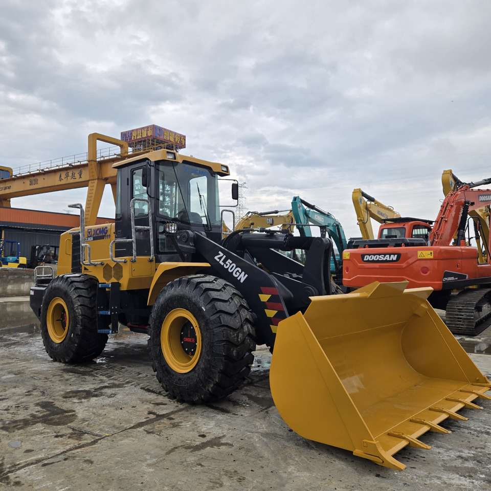 XCMG ZL50GN - اللودر بعجل: صور 4 XCMG ZL50GN - اللودر بعجل: صور 4