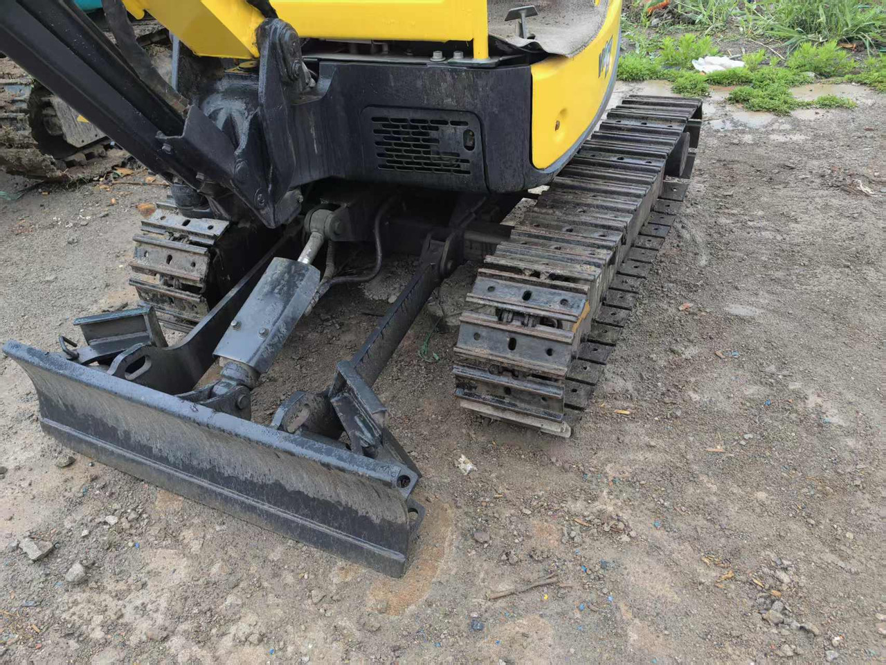 YANMAR Vio17 - حفارة مصغرة: صور 4 YANMAR Vio17 - حفارة مصغرة: صور 4