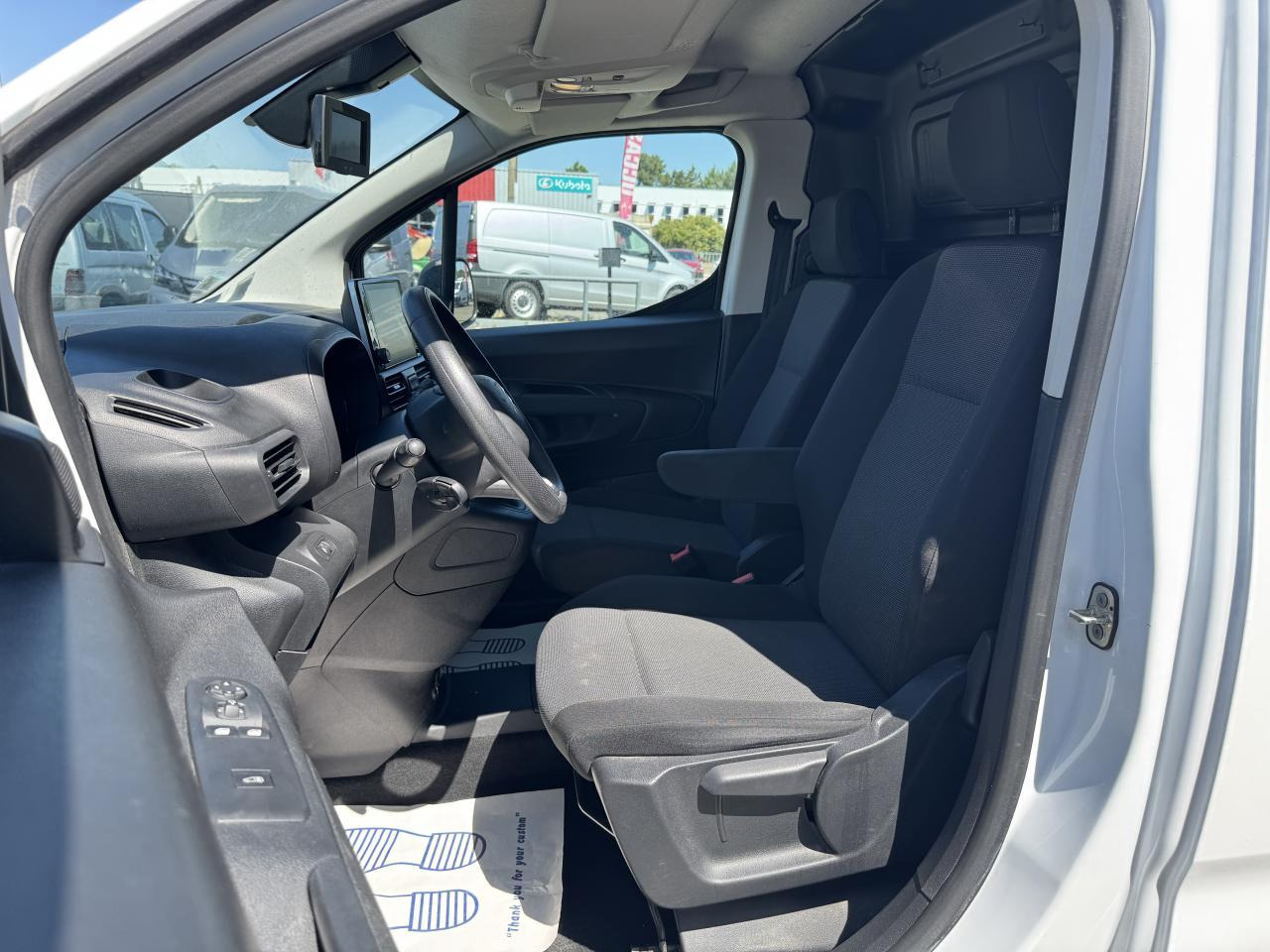 Citroen Berlingo M 650KG BLUEHDI 100 S&S DRIVER BVM5 - فان المدمجة: صور 4 Citroen Berlingo M 650KG BLUEHDI 100 S&S DRIVER BVM5 - فان المدمجة: صور 4