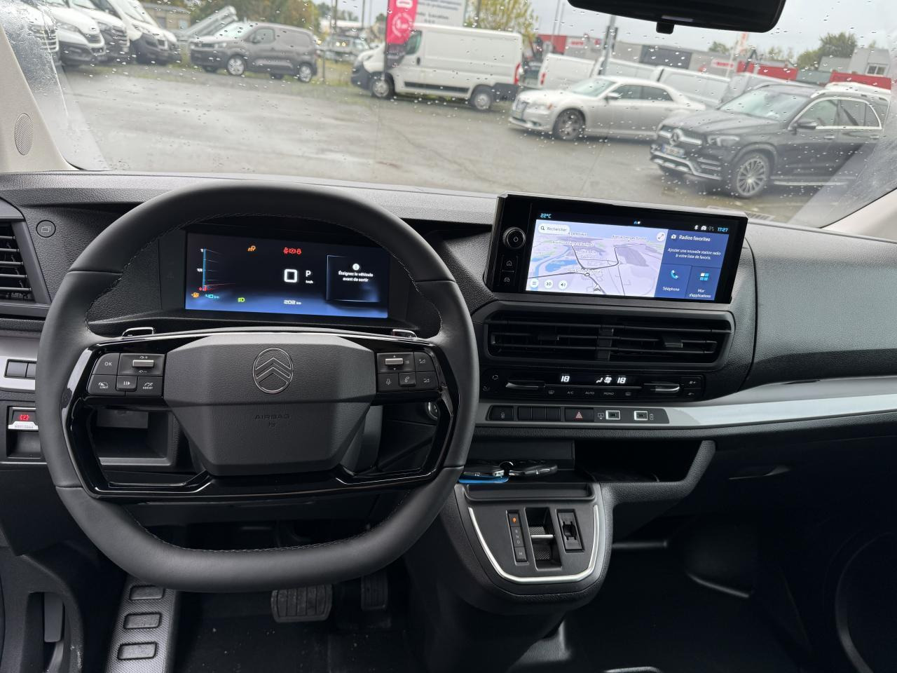 Citroen Jumpy M 2.0 BLUEHDI 180CH S&S CABINE APPROFONDIE FIXE EAT8 - الشاحنات الصغيرة كابينة مزدوجة: صور 3 Citroen Jumpy M 2.0 BLUEHDI 180CH S&S CABINE APPROFONDIE FIXE EAT8 - الشاحنات الصغيرة كابينة مزدوجة: صور 3
