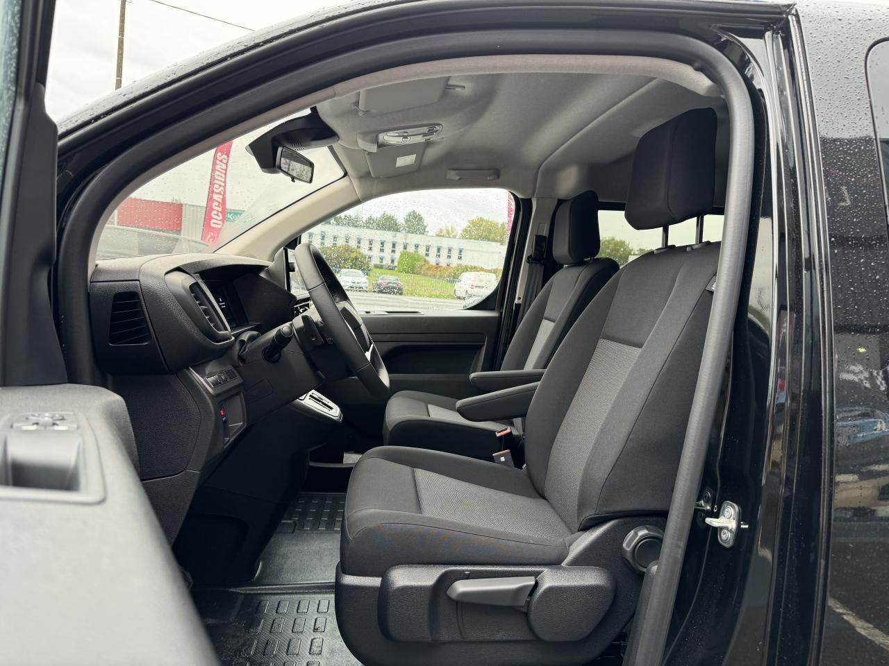 Citroen Jumpy M 2.0 BLUEHDI 180CH S&S CABINE APPROFONDIE FIXE EAT8 - الشاحنات الصغيرة كابينة مزدوجة: صور 5 Citroen Jumpy M 2.0 BLUEHDI 180CH S&S CABINE APPROFONDIE FIXE EAT8 - الشاحنات الصغيرة كابينة مزدوجة: صور 5