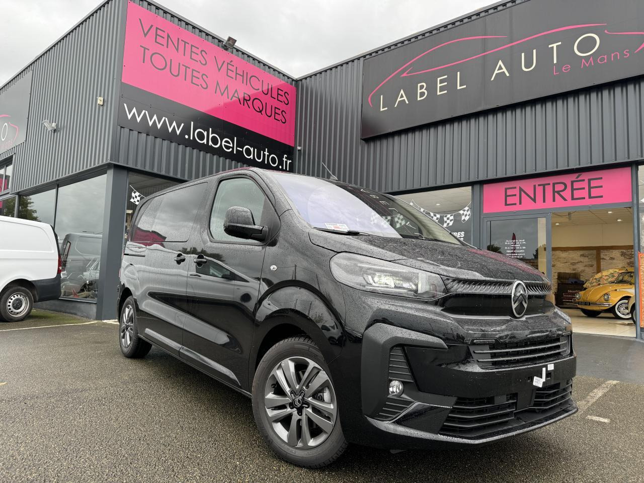 Citroen Jumpy M 2.0 BLUEHDI 180CH S&S CABINE APPROFONDIE FIXE EAT8 - الشاحنات الصغيرة كابينة مزدوجة: صور 4 Citroen Jumpy M 2.0 BLUEHDI 180CH S&S CABINE APPROFONDIE FIXE EAT8 - الشاحنات الصغيرة كابينة مزدوجة: صور 4