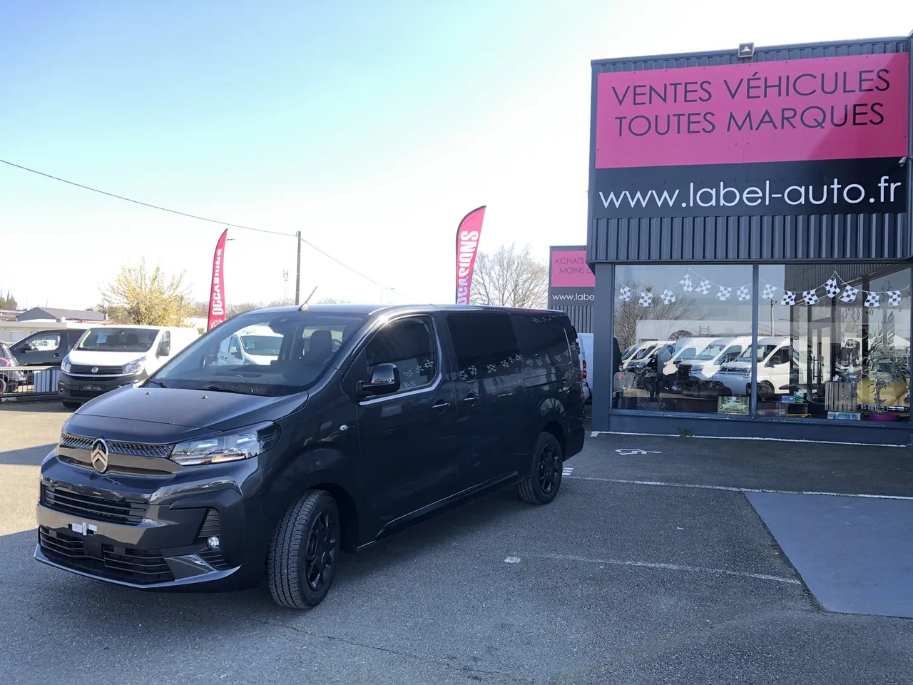 Citroen Jumpy XL 2.0 BLUEHDI 180CH S&S CABINE APPROFONDIE FIXE EAT8 - الشاحنات الصغيرة كابينة مزدوجة: صور 5 Citroen Jumpy XL 2.0 BLUEHDI 180CH S&S CABINE APPROFONDIE FIXE EAT8 - الشاحنات الصغيرة كابينة مزدوجة: صور 5