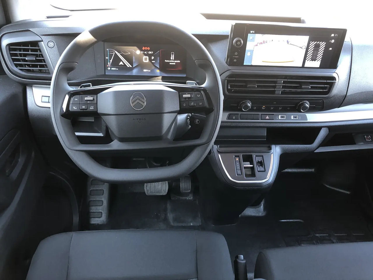 Citroen Jumpy XL 2.0 BLUEHDI 180CH S&S CABINE APPROFONDIE FIXE EAT8 - الشاحنات الصغيرة كابينة مزدوجة: صور 4 Citroen Jumpy XL 2.0 BLUEHDI 180CH S&S CABINE APPROFONDIE FIXE EAT8 - الشاحنات الصغيرة كابينة مزدوجة: صور 4