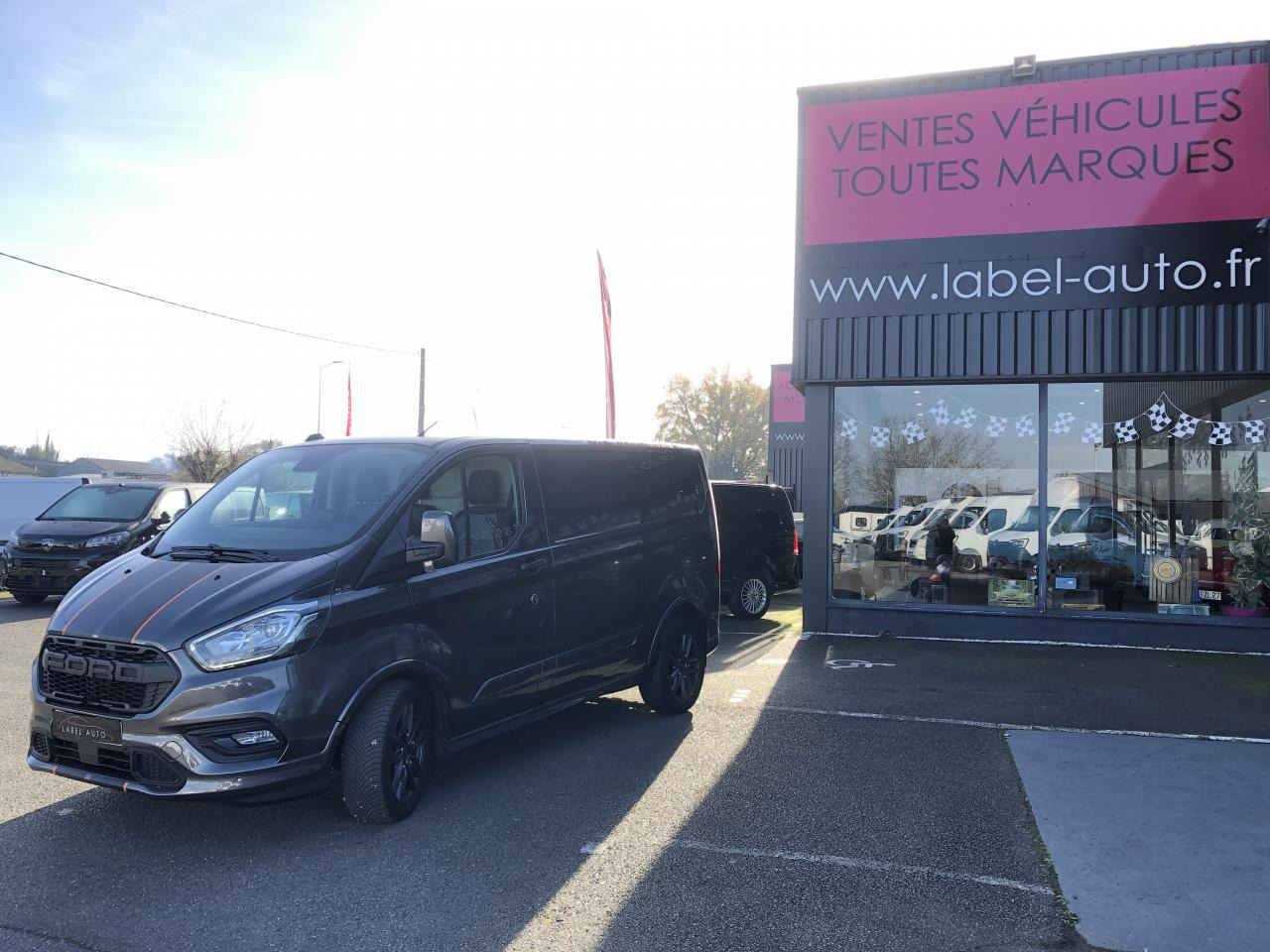 FORD Transit Custom 2.0 TDCi - 170 - BVA S&S TRANSIT CUSTOM FOURGON Fourgon 290 L1H1 Sport PHASE 2 - فان: صور 5 FORD Transit Custom 2.0 TDCi - 170 - BVA S&S TRANSIT CUSTOM FOURGON Fourgon 290 L1H1 Sport PHASE 2 - فان: صور 5