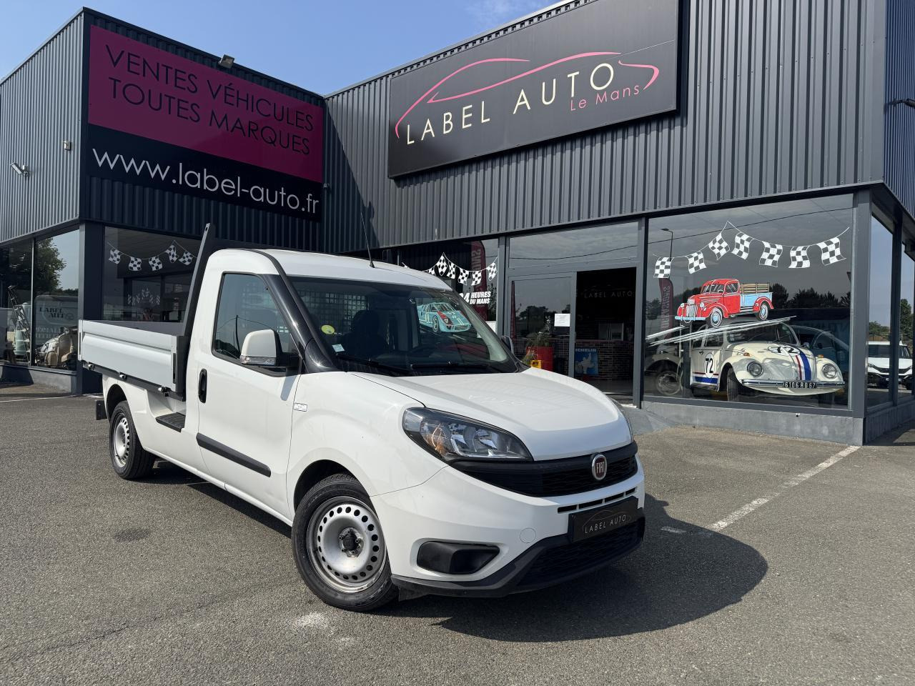 Fiat Doblo Cargo Cargo 1.6 Multijet 16V 105 ch WORK UP PLATEAU Pro Lounge - الشاحنات الصغيرة المسطحة: صور 2 Fiat Doblo Cargo Cargo 1.6 Multijet 16V 105 ch WORK UP PLATEAU Pro Lounge - الشاحنات الصغيرة المسطحة: صور 2