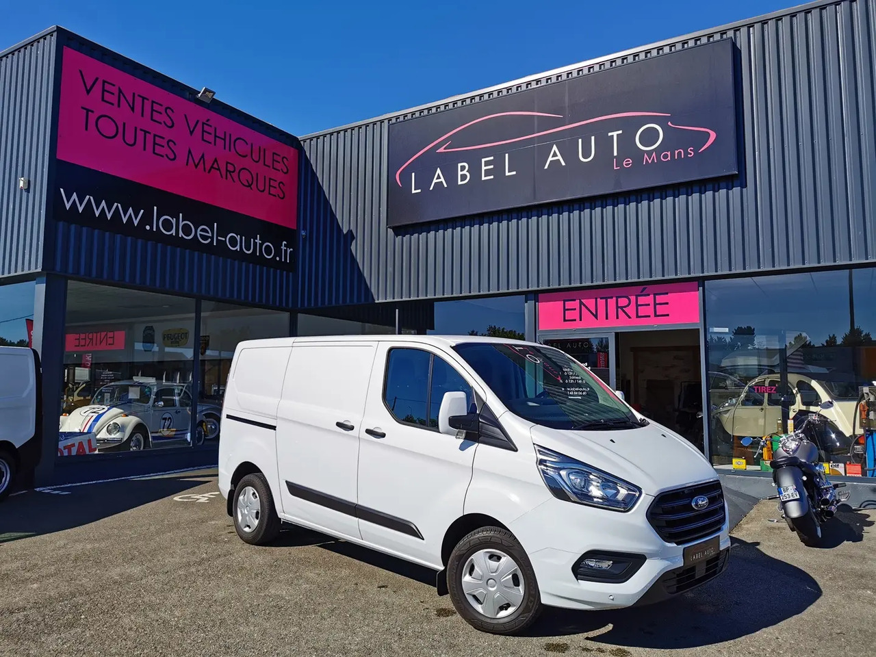 Ford Transit Custom 340 L2H1 2.0 ECOBLUE 130 AMBIENTE 7CV - فان: صور 1 Ford Transit Custom 340 L2H1 2.0 ECOBLUE 130 AMBIENTE 7CV - فان: صور 1