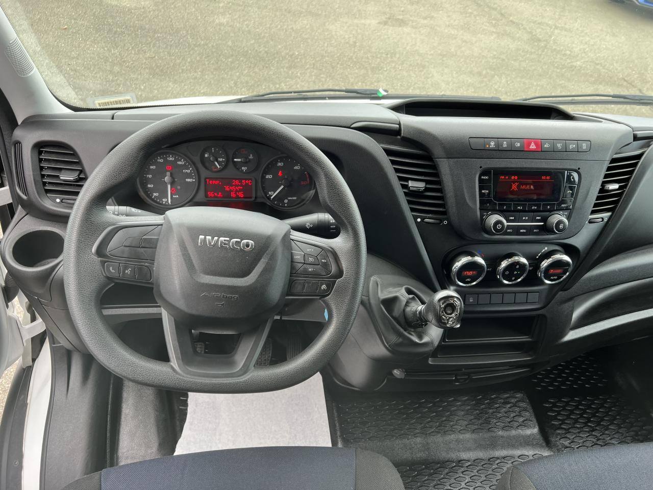 IVECO Daily 35 C 16 S&S (Quad-Leaf) CHASSIS CABINE 2014 35C/35S Chassis cabine 35 C Epmt.4.1 PHASE 4 - الشاحنات الصغيرة صندوق مغلق: صور 4 IVECO Daily 35 C 16 S&S (Quad-Leaf) CHASSIS CABINE 2014 35C/35S Chassis cabine 35 C Epmt.4.1 PHASE 4 - الشاحنات الصغيرة صندوق مغلق: صور 4