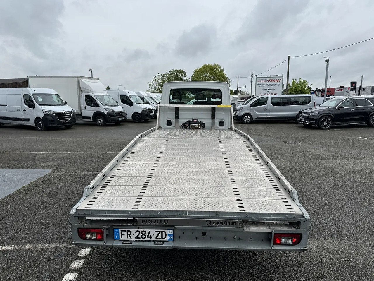 Iveco Daily 35S16H3.0 EMPATTEMENT 4100 - سيارة السحب للتصليح: صور 3 Iveco Daily 35S16H3.0 EMPATTEMENT 4100 - سيارة السحب للتصليح: صور 3