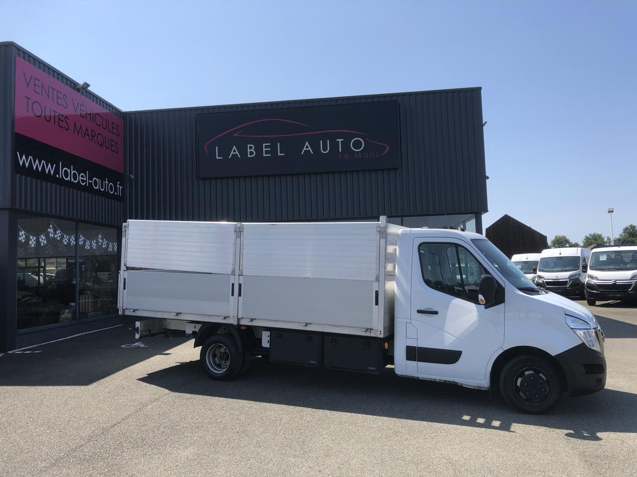 NISSAN INTERSTAR 3T5 2.3 DCI 165CH PLATEAU RIDELLES 4M50 - الشاحنات الصغيرة المسطحة: صور 1 NISSAN INTERSTAR 3T5 2.3 DCI 165CH PLATEAU RIDELLES 4M50 - الشاحنات الصغيرة المسطحة: صور 1