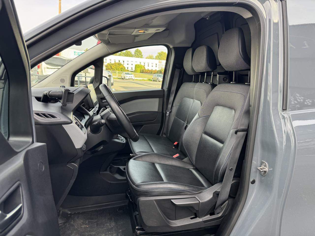 NISSAN Townstar L1 1.3 Tce - 130 FOURGON N-Connecta L1 - فان: صور 5 NISSAN Townstar L1 1.3 Tce - 130 FOURGON N-Connecta L1 - فان: صور 5