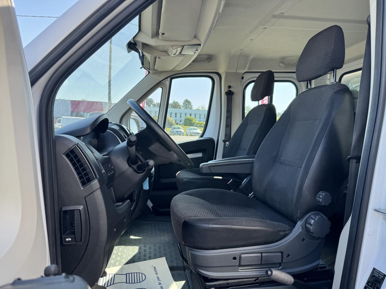 Opel Movano combi 165CH BLUEHDI S&S BENNE COFFRE DOUBLE CABINE 6 PLACES - قلاب صغير: صور 4 Opel Movano combi 165CH BLUEHDI S&S BENNE COFFRE DOUBLE CABINE 6 PLACES - قلاب صغير: صور 4