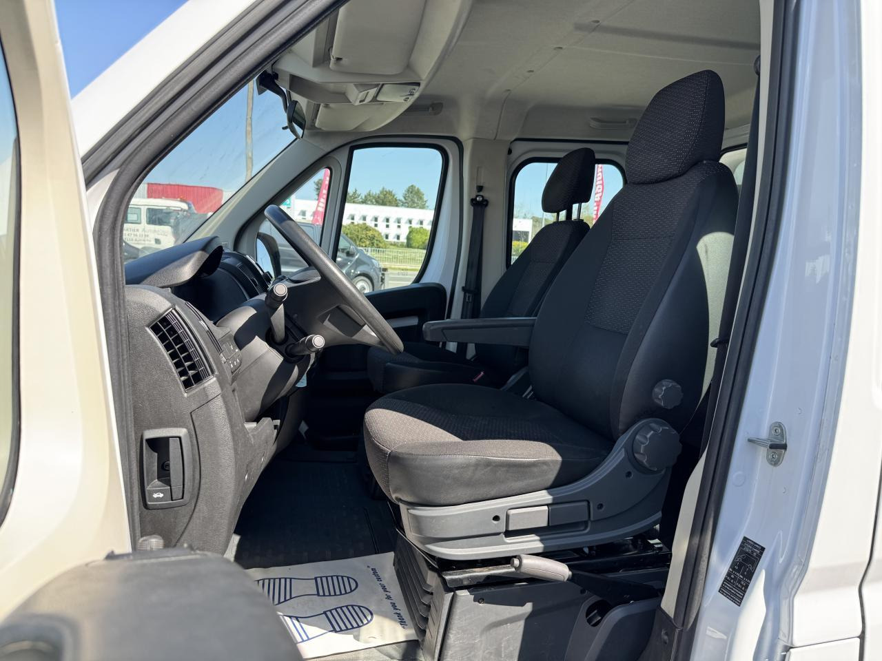 Opel Movano combi 3.5 MAXI 165CH BLUEHDI S&S BENNE COFFRE DOUBLE CABINE 6 PLACES - قلاب صغير: صور 4 Opel Movano combi 3.5 MAXI 165CH BLUEHDI S&S BENNE COFFRE DOUBLE CABINE 6 PLACES - قلاب صغير: صور 4