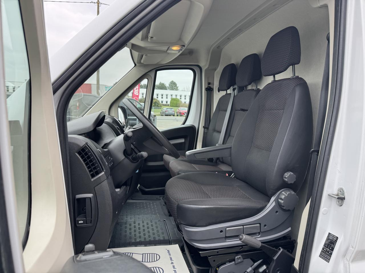 PEUGEOT BOXER 3T3 L3H2 2.2 HDI 140 CH ASPHALT - فان: صور 5 PEUGEOT BOXER 3T3 L3H2 2.2 HDI 140 CH ASPHALT - فان: صور 5