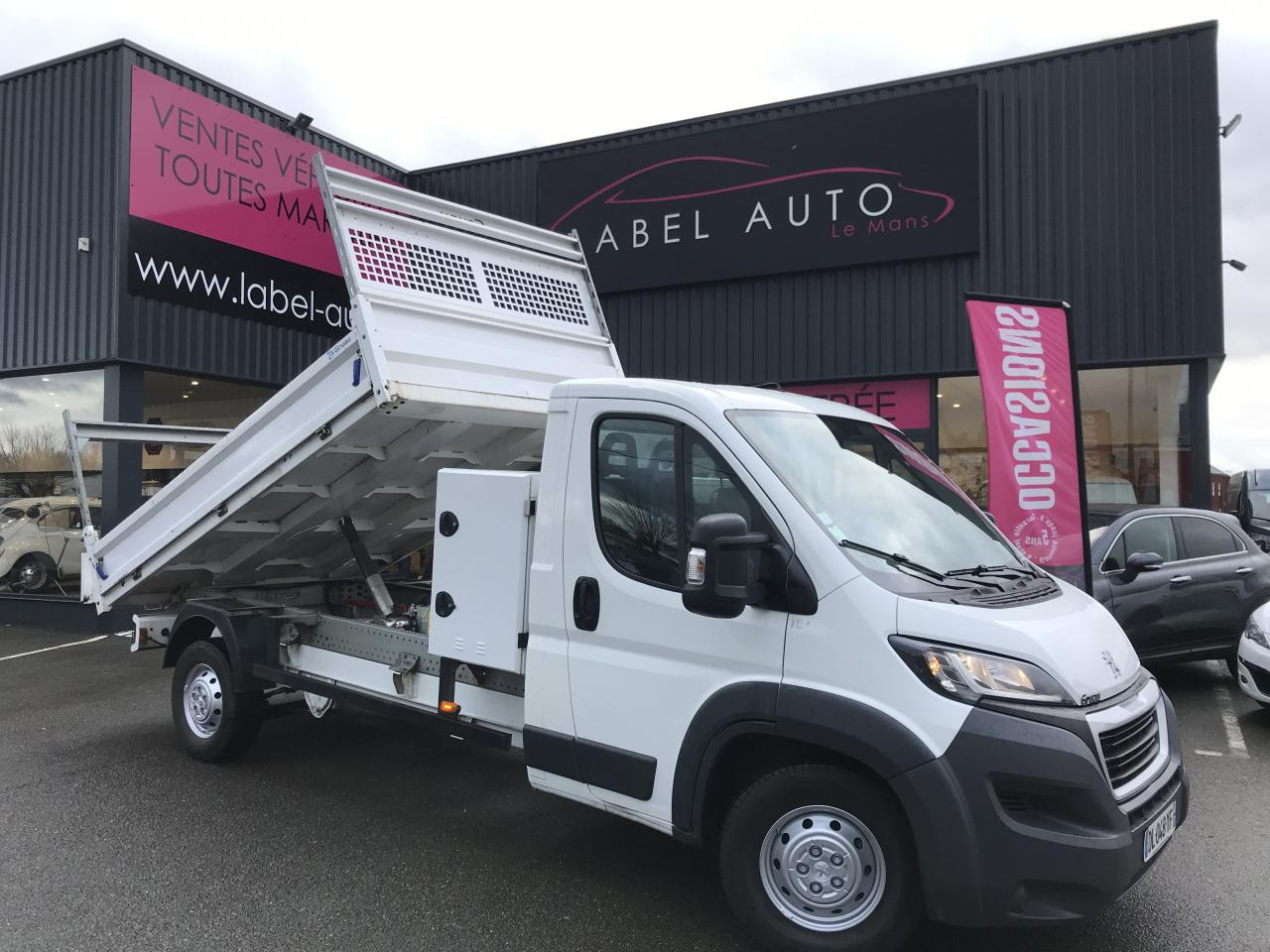PEUGEOT BOXER 3T5 BENNE + COFFRE 2.2 HDI 165CH - قلاب صغير: صور 1 PEUGEOT BOXER 3T5 BENNE + COFFRE 2.2 HDI 165CH - قلاب صغير: صور 1