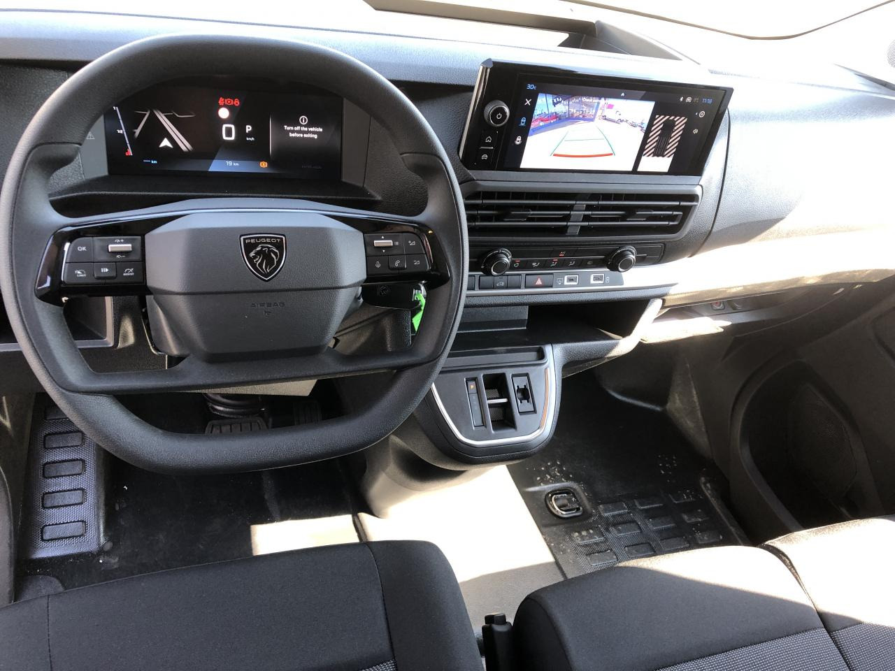 PEUGEOT Expert M 2.0 BlueHDi - 180 S&S - BV EAT8 III FOURGON Fourgon PHASE 2 - فان: صور 4 PEUGEOT Expert M 2.0 BlueHDi - 180 S&S - BV EAT8 III FOURGON Fourgon PHASE 2 - فان: صور 4