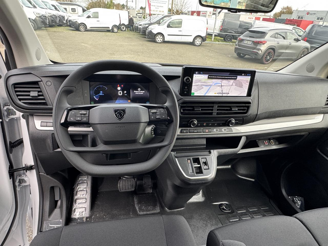 PEUGEOT Expert M 2.0 BlueHDi - 180 S&S - BV EAT8 III FOURGON Fourgon PHASE 2 - فان: صور 5 PEUGEOT Expert M 2.0 BlueHDi - 180 S&S - BV EAT8 III FOURGON Fourgon PHASE 2 - فان: صور 5