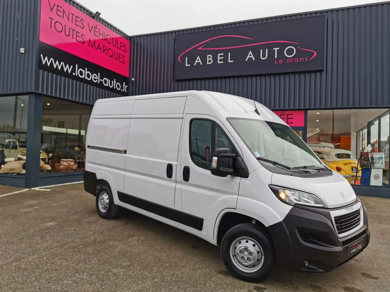 Peugeot Boxer 333 L2H2 2.2 BLUEHDI S&S 140CH ASPHALT - فان: صور 1 Peugeot Boxer 333 L2H2 2.2 BLUEHDI S&S 140CH ASPHALT - فان: صور 1