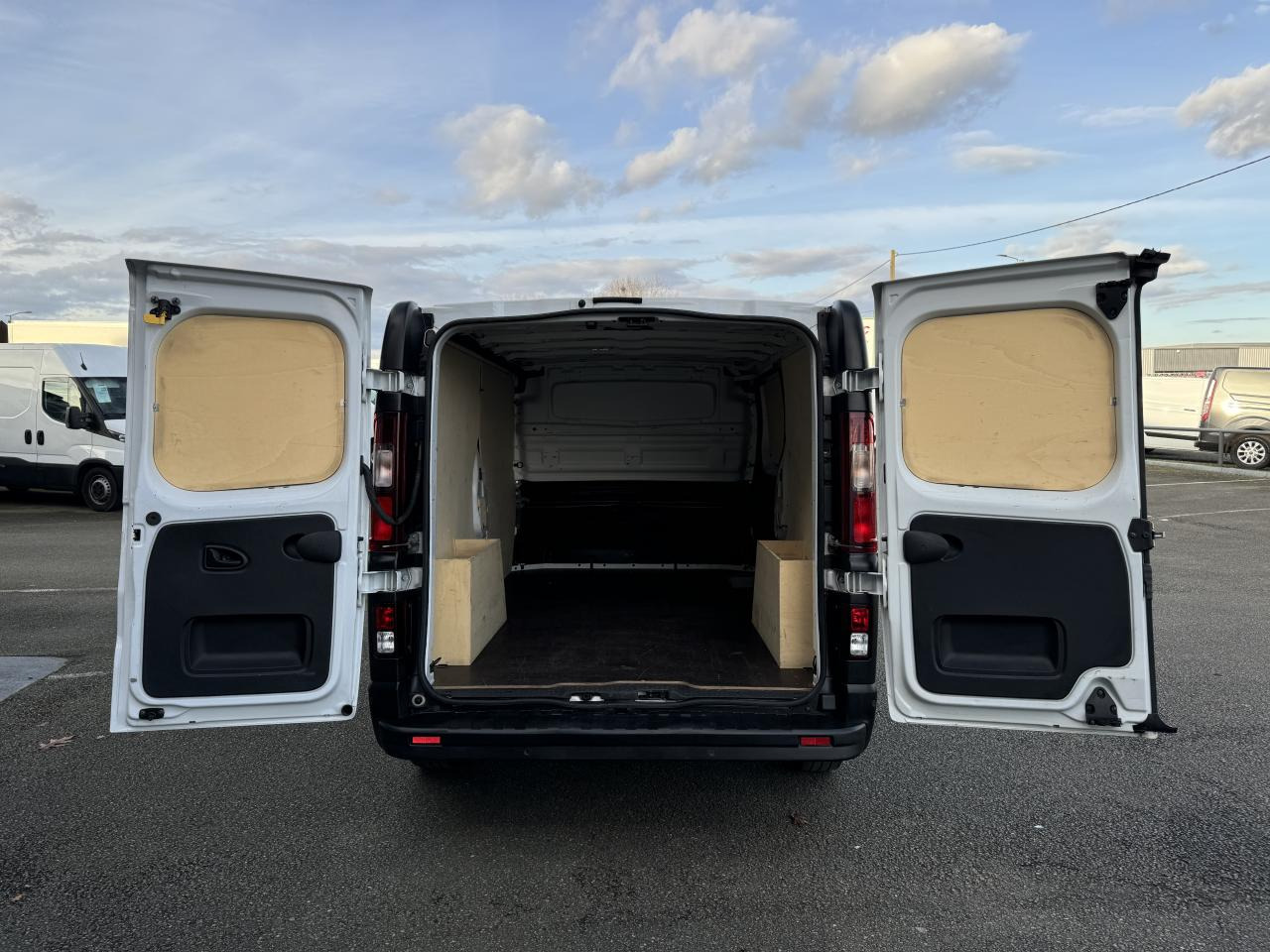 RENAULT TRAFIC L2H1 2.0 DCI 130CH GRAND CONFORT - فان: صور 3 RENAULT TRAFIC L2H1 2.0 DCI 130CH GRAND CONFORT - فان: صور 3