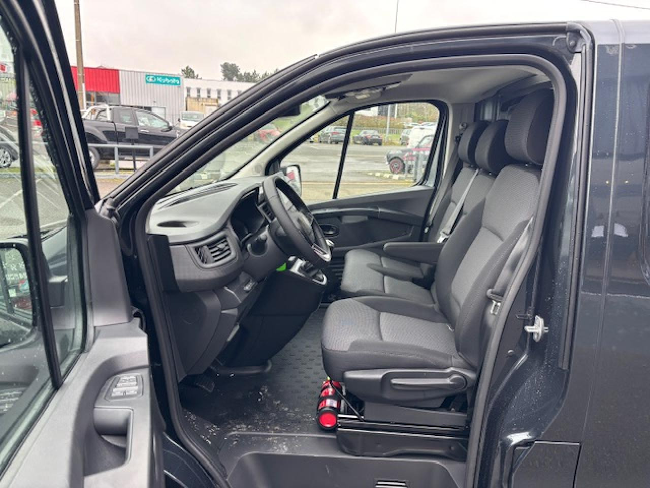 RENAULT Trafic L2H1 3000 Kg 2.0 Blue dCi - 150 2024  III FOURGON Fourgon Advance L2H1 PHASE 3 - فان: صور 5 RENAULT Trafic L2H1 3000 Kg 2.0 Blue dCi - 150 2024  III FOURGON Fourgon Advance L2H1 PHASE 3 - فان: صور 5