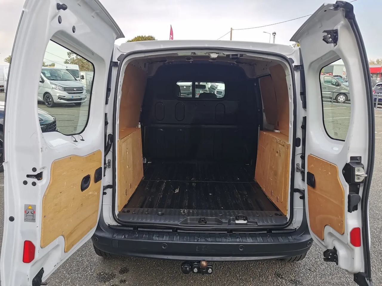 Renault Kangoo 1.5 BLUE DCI 80CH GRAND CONFORT 5CV - فان: صور 5 Renault Kangoo 1.5 BLUE DCI 80CH GRAND CONFORT 5CV - فان: صور 5