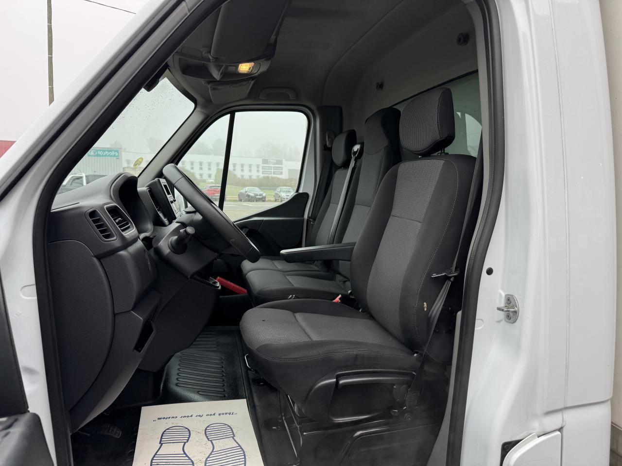 Renault Master 20M3 HAYON Confort F3500 L3 2.3 dCi 145CH - الشاحنات الصغيرة صندوق مغلق: صور 5 Renault Master 20M3 HAYON Confort F3500 L3 2.3 dCi 145CH - الشاحنات الصغيرة صندوق مغلق: صور 5