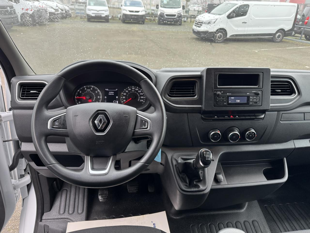 Renault Master 20M3 HAYON Confort F3500 L3 2.3 dCi 145CH - الشاحنات الصغيرة صندوق مغلق: صور 4 Renault Master 20M3 HAYON Confort F3500 L3 2.3 dCi 145CH - الشاحنات الصغيرة صندوق مغلق: صور 4