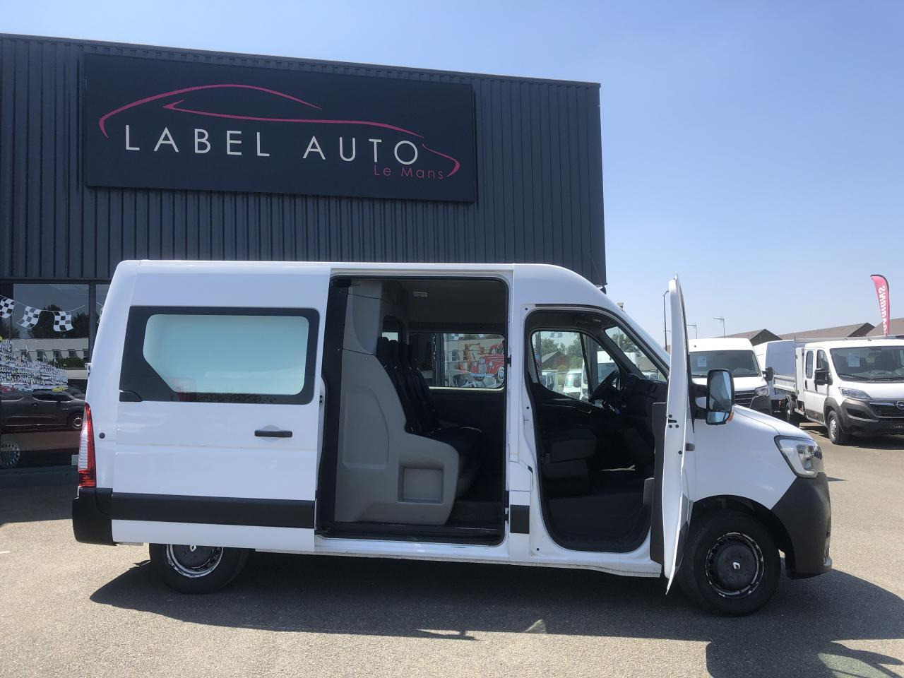 Renault Master F3300 L2H2 2.3 DCI 135CH CABINE APPROFONDIE CONFORT 7 PLACES - الشاحنات الصغيرة كابينة مزدوجة: صور 2 Renault Master F3300 L2H2 2.3 DCI 135CH CABINE APPROFONDIE CONFORT 7 PLACES - الشاحنات الصغيرة كابينة مزدوجة: صور 2