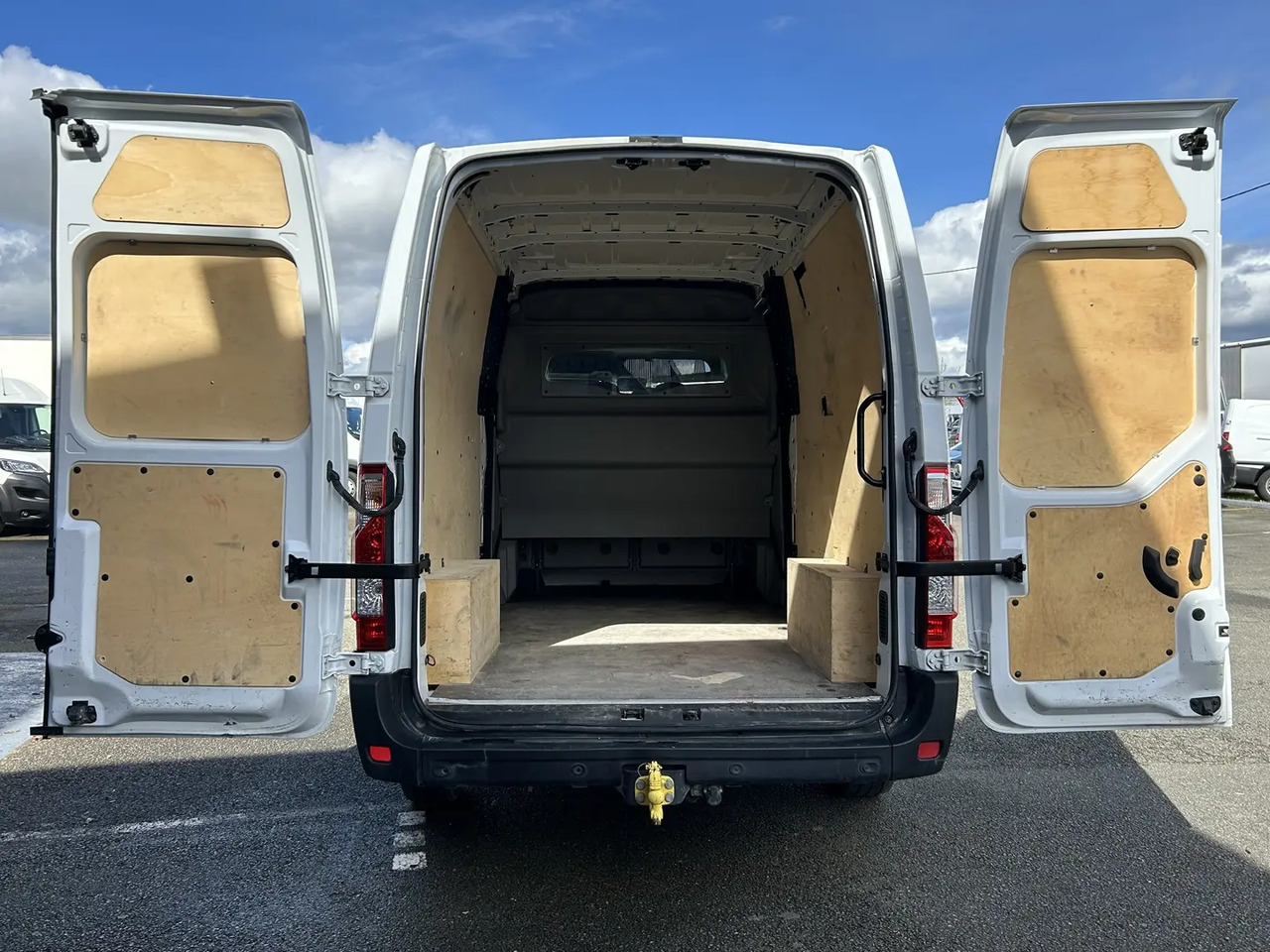 Renault Master F3500 L3H2 2.3 BLUE DCI 135CH CABINE APPROFONDIE GRAND CONFORT - الشاحنات الصغيرة كابينة مزدوجة: صور 4 Renault Master F3500 L3H2 2.3 BLUE DCI 135CH CABINE APPROFONDIE GRAND CONFORT - الشاحنات الصغيرة كابينة مزدوجة: صور 4