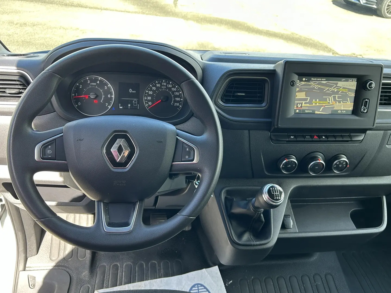 Renault Master F3500 L3H2 2.3 BLUE DCI 135CH CABINE APPROFONDIE GRAND CONFORT - الشاحنات الصغيرة كابينة مزدوجة: صور 5 Renault Master F3500 L3H2 2.3 BLUE DCI 135CH CABINE APPROFONDIE GRAND CONFORT - الشاحنات الصغيرة كابينة مزدوجة: صور 5