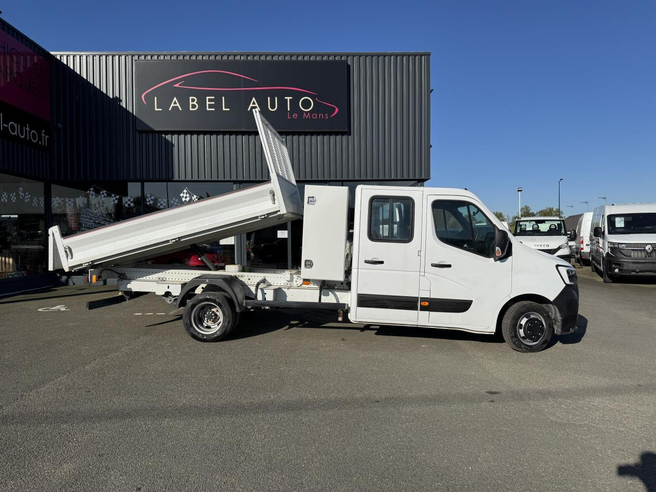 Renault Master RENAULT 3T5 BENNE + COFFRE RJ DOUBLE CABINE 6 PL 2.3 DCI 130 CH CONFORT + GPS + REGUL + CLIM - قلاب صغير: صور 1 Renault Master RENAULT 3T5 BENNE + COFFRE RJ DOUBLE CABINE 6 PL 2.3 DCI 130 CH CONFORT + GPS + REGUL + CLIM - قلاب صغير: صور 1