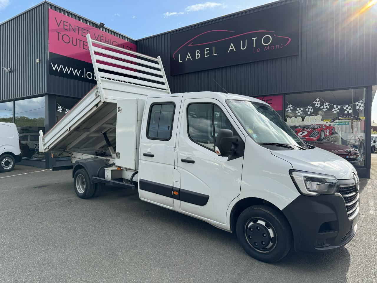Renault Master RENAULT 3T5 BENNE + COFFRE RJ DOUBLE CABINE 6 PL 2.3 DCI 130 CH CONFORT + GPS + REGUL + CLIM - قلاب صغير: صور 5 Renault Master RENAULT 3T5 BENNE + COFFRE RJ DOUBLE CABINE 6 PL 2.3 DCI 130 CH CONFORT + GPS + REGUL + CLIM - قلاب صغير: صور 5