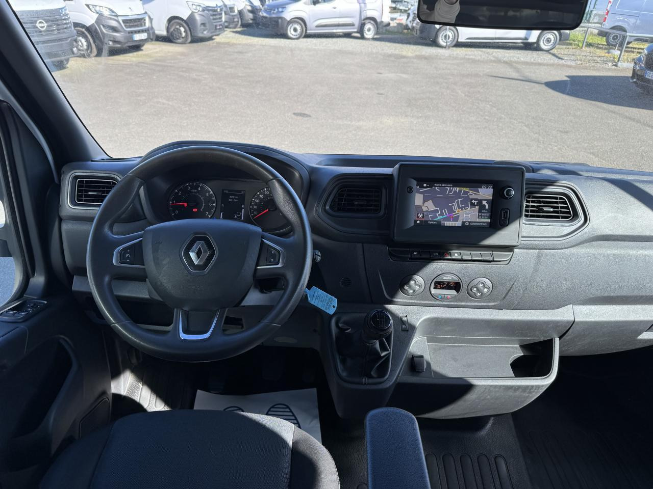Renault Master combi RENAULT 3T5 BENNE + COFFRE RJ DOUBLE CABINE 6 PL 2.3 DCI 130 CH CONFORT + GPS + REGUL + CLIM - قلاب صغير: صور 3 Renault Master combi RENAULT 3T5 BENNE + COFFRE RJ DOUBLE CABINE 6 PL 2.3 DCI 130 CH CONFORT + GPS + REGUL + CLIM - قلاب صغير: صور 3