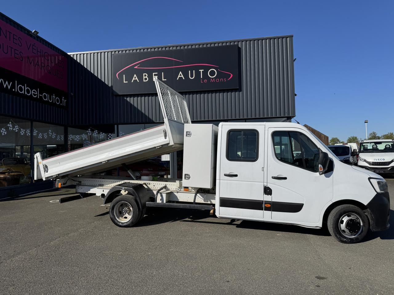 Renault Master combi RENAULT 3T5 BENNE + COFFRE RJ DOUBLE CABINE 6 PL 2.3 DCI 130 CH CONFORT + GPS + REGUL + CLIM - قلاب صغير: صور 1 Renault Master combi RENAULT 3T5 BENNE + COFFRE RJ DOUBLE CABINE 6 PL 2.3 DCI 130 CH CONFORT + GPS + REGUL + CLIM - قلاب صغير: صور 1