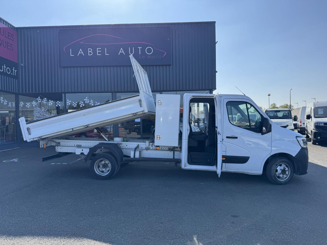 Renault Master combi RENAULT 3T5 BENNE + COFFRE RJ DOUBLE CABINE 6 PL 2.3 DCI 130 CH CONFORT + GPS + REGUL + CLIM - قلاب صغير: صور 1 Renault Master combi RENAULT 3T5 BENNE + COFFRE RJ DOUBLE CABINE 6 PL 2.3 DCI 130 CH CONFORT + GPS + REGUL + CLIM - قلاب صغير: صور 1