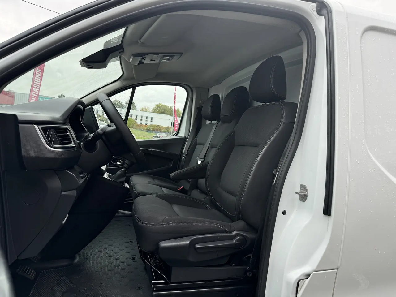 Renault Trafic L1H1 2T8 2.0 BLUE DCI 130CH GRAND CONFORT - فان: صور 5 Renault Trafic L1H1 2T8 2.0 BLUE DCI 130CH GRAND CONFORT - فان: صور 5