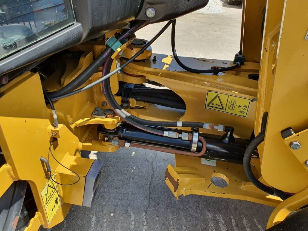 CAT 907 H - اللودر بعجل: صور 5 CAT 907 H - اللودر بعجل: صور 5