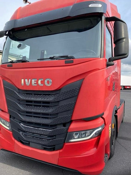 IVECO S-WAY 570 CV - شاحنة جرار: صور 1 IVECO S-WAY 570 CV - شاحنة جرار: صور 1