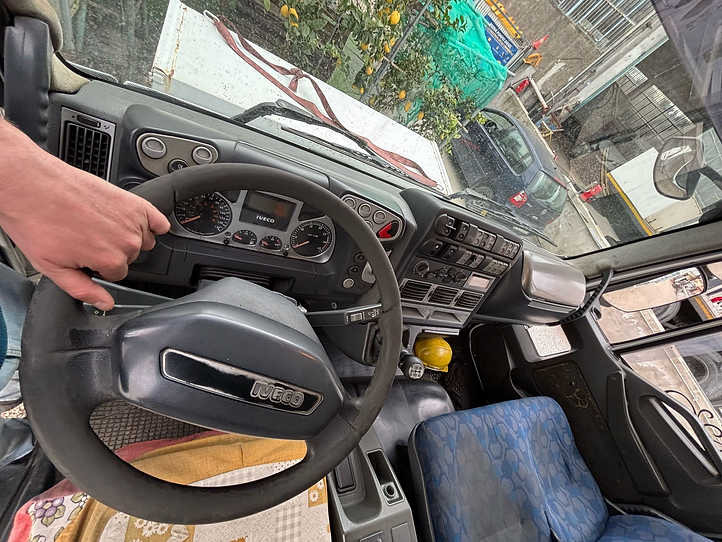 Iveco EUROCARGO 180E25 CASSONE FISSO - شاحنات مسطحة: صور 4 Iveco EUROCARGO 180E25 CASSONE FISSO - شاحنات مسطحة: صور 4
