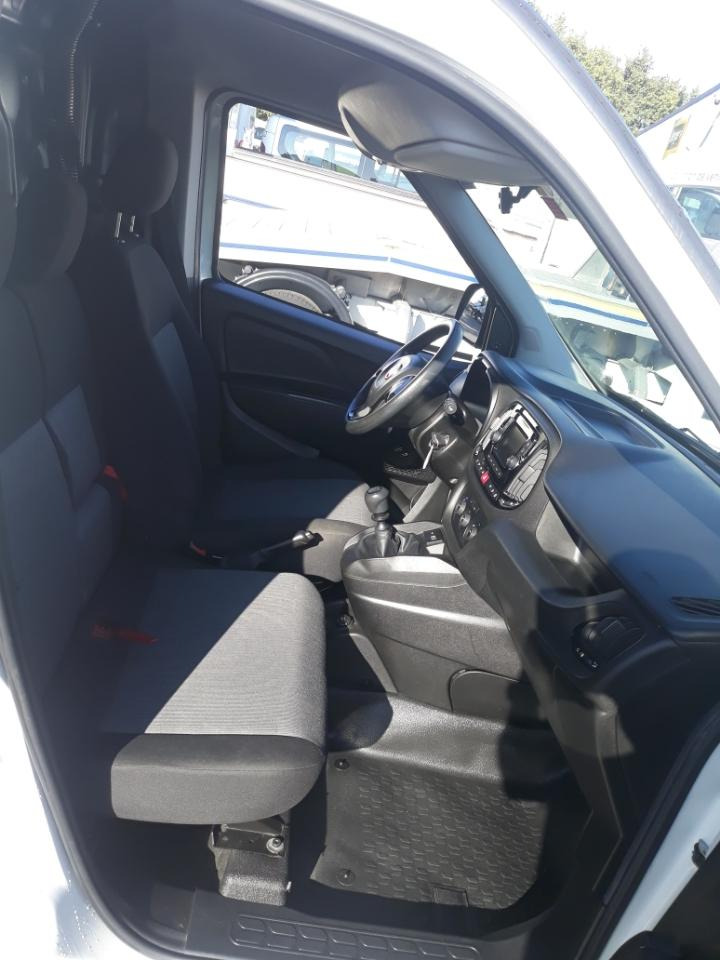 Fiat Doblo 105cv Frigo - الشاحنات الصغيرة المبردة: صور 4 Fiat Doblo 105cv Frigo - الشاحنات الصغيرة المبردة: صور 4